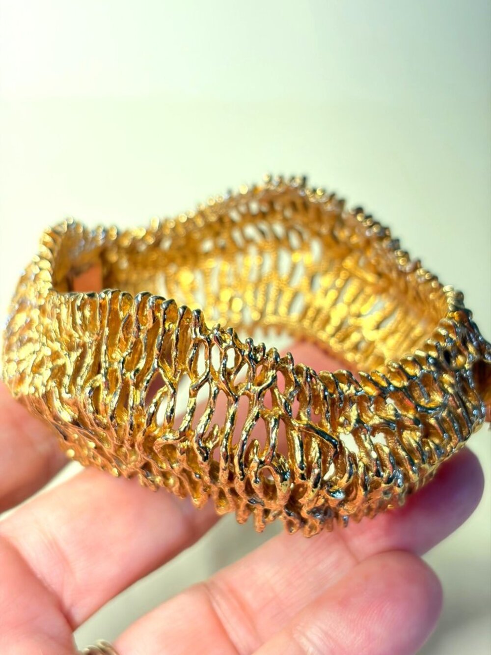 Bracelet Panetta Gold Tone Openwork Brutalist Vintage Bangle 2.5" Inside